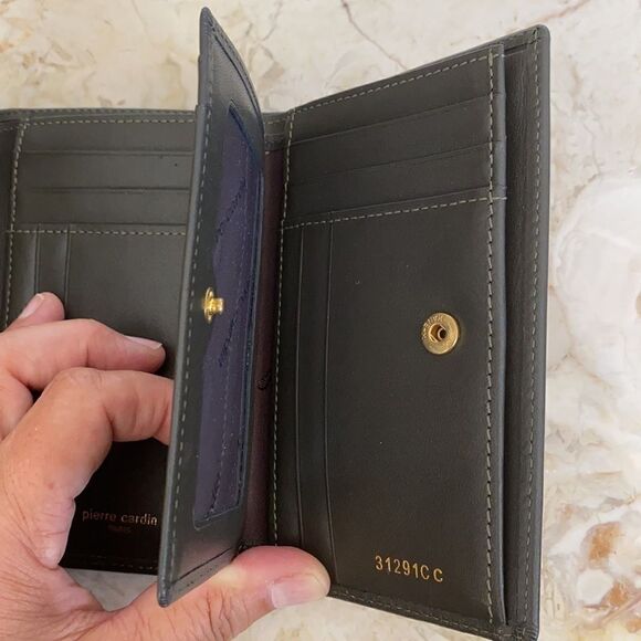 NEW! Pierre Cardin Leather Bifold Wallet RARE! - Picture 13 of 14